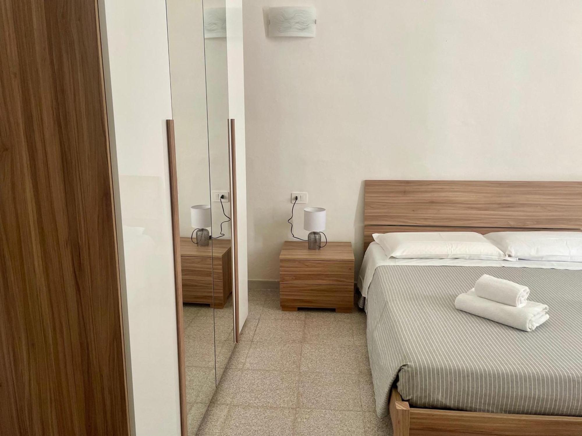 קליארי Onlyrooms V - Central & Train Station מראה חיצוני תמונה