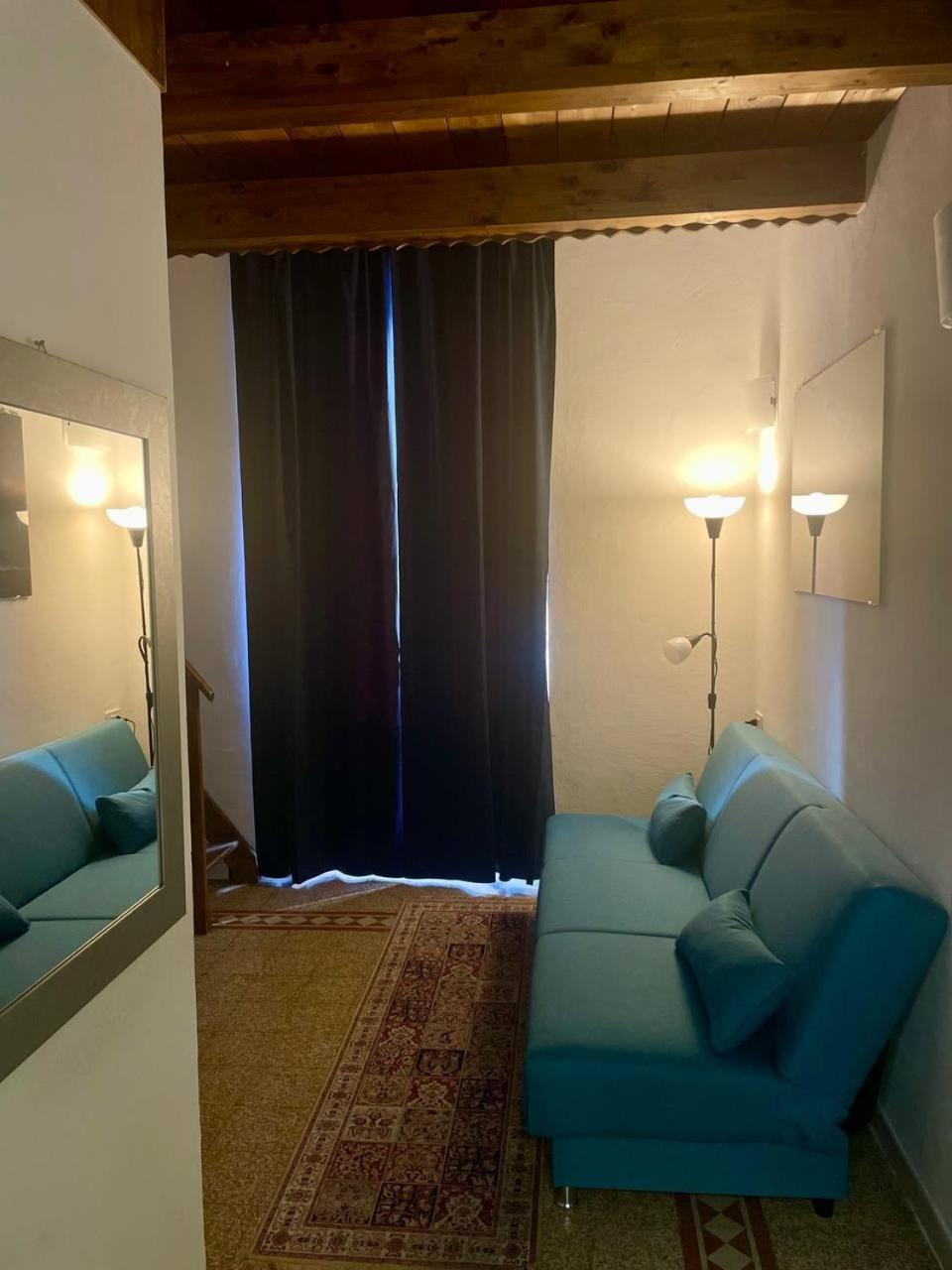 קליארי Onlyrooms V - Central & Train Station מראה חיצוני תמונה